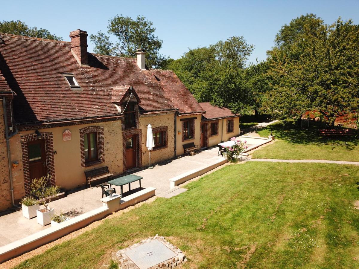 Les Gites De La Maison Lierue Thiron-Gardais Экстерьер фото